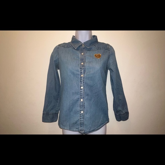 Dream Pop By Cynthia R Denim Long Sleeve Shirt W/ A Golden Heart Patch - Picture 1 of 5